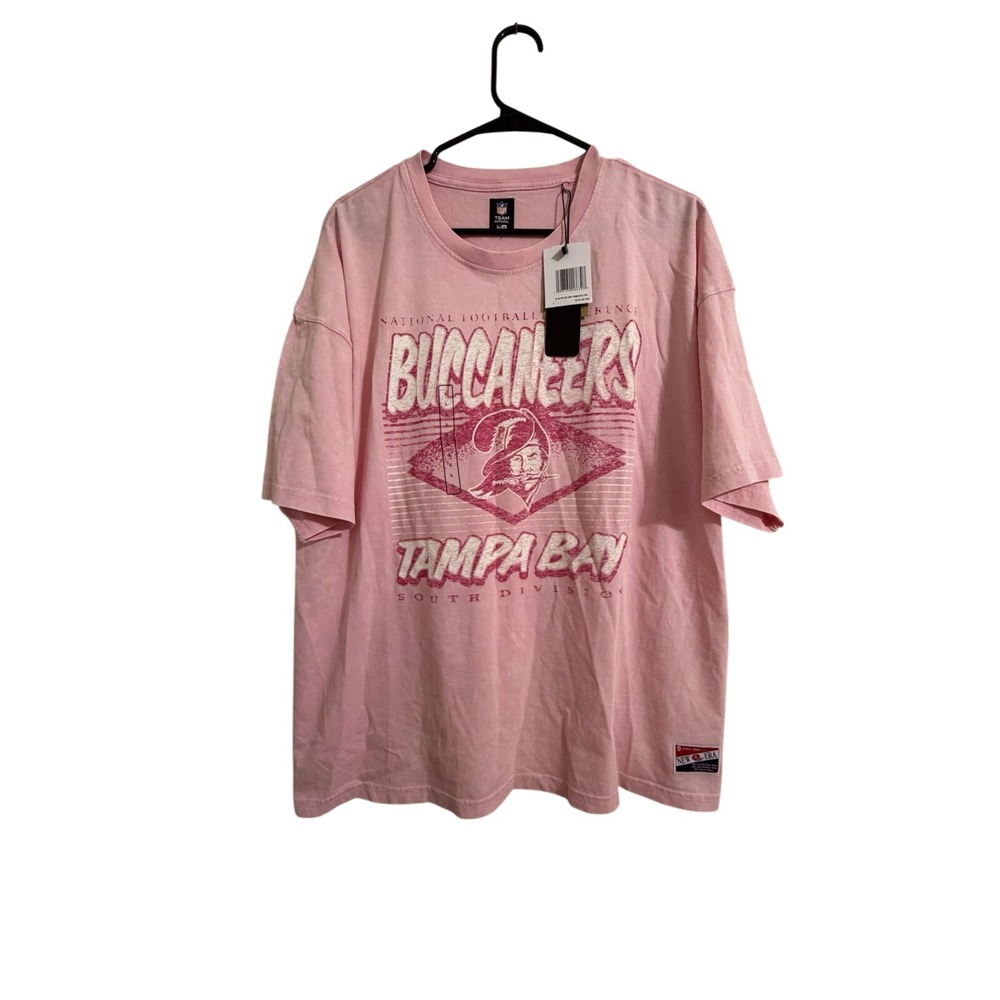 NWT Tampa Bay Buccaneers Shirt Womens Large Pink NFL Football T‎ shirt